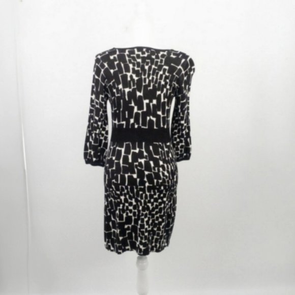 White House Black Market Sweater Dress Black White Geometric 3/4 Sleeve Small - Picture 4 of 11